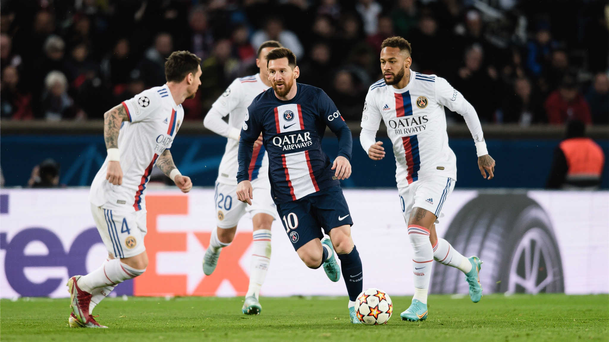 姆巴佩对决亚马尔:难破1胜7负魔咒,唯一胜绩来自巴黎 当年那支拥有梅西、内马尔及巅峰状态范式防守体系的大